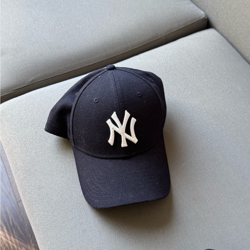 New York Yankees new era cap (Navy)